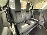 USED 2015 15 LAND ROVER DISCOVERY SPORT 2.2 SD4 HSE Luxury SUV 5dr Diesel Auto 4WD Euro 5 (s/s) (190 ps) 