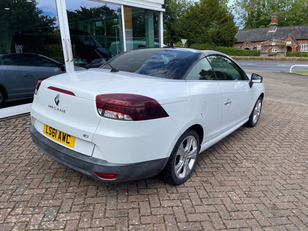 USED 2011 61 RENAULT MEGANE 1.9 dCi Dynamique TomTom Convertible 2dr Diesel Manual Euro 5 (130 ps) 
