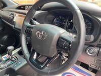 USED 2022 22 TOYOTA HI-LUX 2.8 D-4D Invincible X Pickup Double Cab 4dr Diesel Auto 4WD Euro 6 (s/s) (204 ps) 