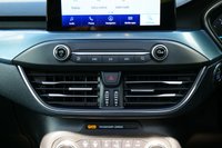 USED 2020 70 FORD FOCUS 1.5 EcoBlue Active X Estate 5dr Diesel Auto Euro 6 (s/s) (120 ps) MOONDUST SILVER METALLIC PAINTWORK + SUNROOF + HEATED SEATS + APPLE CARPLAY