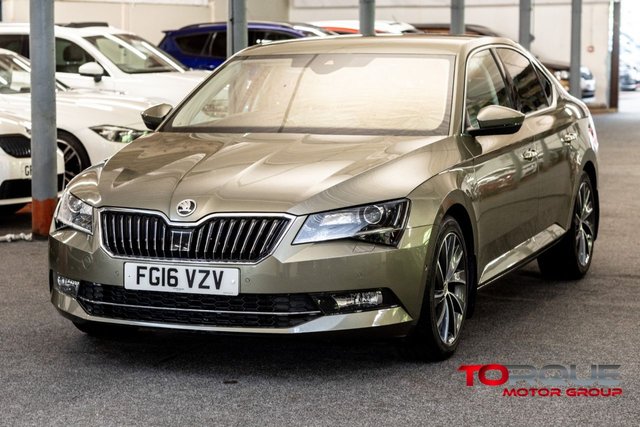 View our SKODA SUPERB