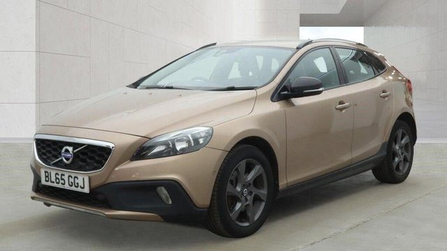 View our VOLVO V40 CROSS COUNTRY