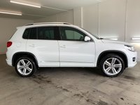 USED 2015 65 VOLKSWAGEN TIGUAN 2.0 TDI BlueMotion Tech R-Line Edition SUV 5dr Diesel Manual 4WD Euro 6 (s/s) (150 ps) Only 42,000 miles! R-Line!