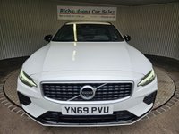 USED 2020 69 VOLVO V60 2.0h T8 Twin Engine 11.6kWh R-Design Plus Estate 5dr Petrol Plug-in Hybrid Auto AWD Euro 6 (s/s) (390 ps) 