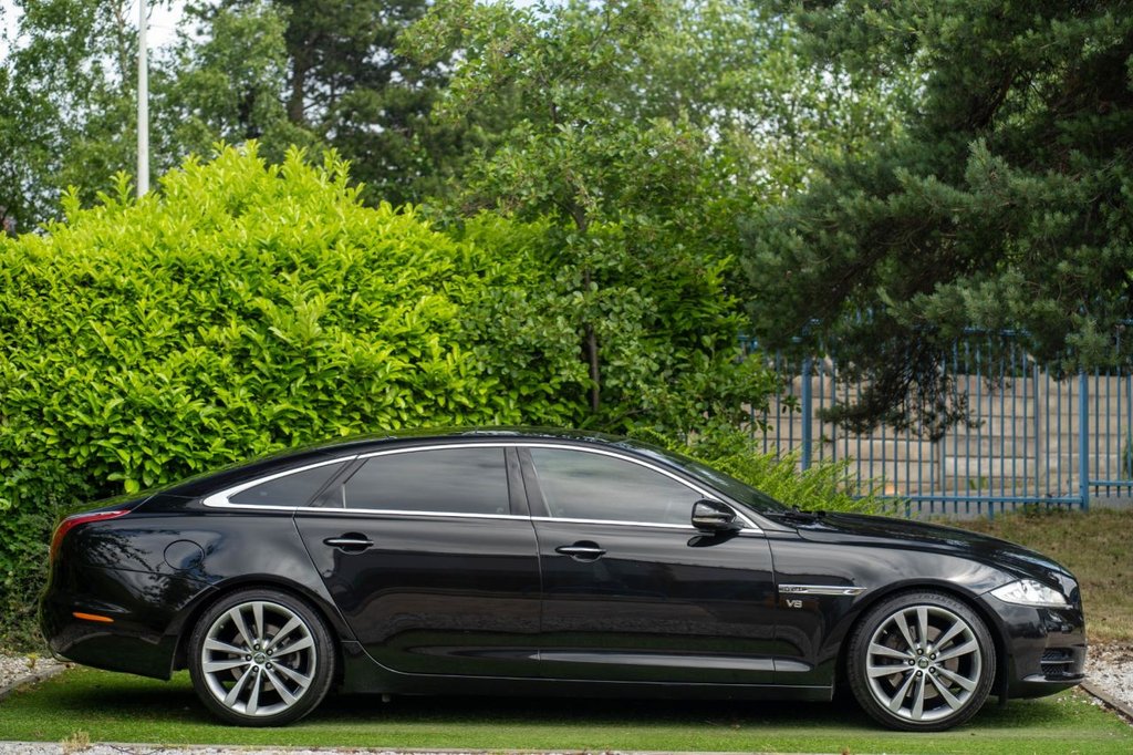 USED 2012 61 JAGUAR XJ JAGUAR XJ L 5.0 PETROL AUTO IMMACULATELY PRESENTED LEFT HAND DRIVE LONG WHEEL BASE IDEAL FOR OVERSEAS PROPERTY OWNERS LUXURIOUSLY APPOINTED THROUGHOUT