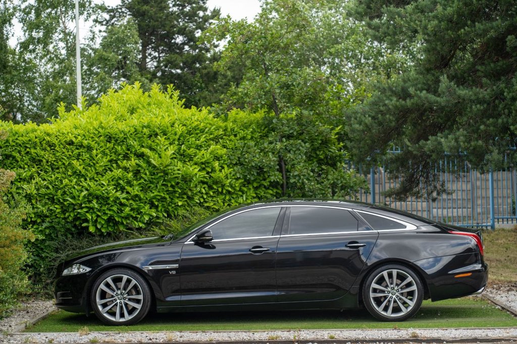 USED 2012 61 JAGUAR XJ JAGUAR XJ L 5.0 PETROL AUTO IMMACULATELY PRESENTED LEFT HAND DRIVE LONG WHEEL BASE IDEAL FOR OVERSEAS PROPERTY OWNERS LUXURIOUSLY APPOINTED THROUGHOUT