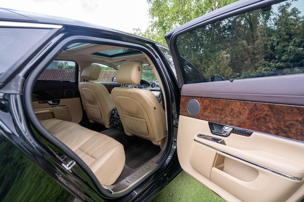 USED 2012 61 JAGUAR XJ JAGUAR XJ L 5.0 PETROL AUTO IMMACULATELY PRESENTED LEFT HAND DRIVE LONG WHEEL BASE IDEAL FOR OVERSEAS PROPERTY OWNERS LUXURIOUSLY APPOINTED THROUGHOUT