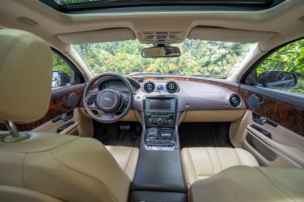 USED 2012 61 JAGUAR XJ JAGUAR XJ L 5.0 PETROL AUTO IMMACULATELY PRESENTED LEFT HAND DRIVE LONG WHEEL BASE IDEAL FOR OVERSEAS PROPERTY OWNERS LUXURIOUSLY APPOINTED THROUGHOUT