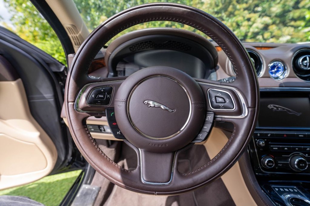 USED 2012 61 JAGUAR XJ JAGUAR XJ L 5.0 PETROL AUTO IMMACULATELY PRESENTED LEFT HAND DRIVE LONG WHEEL BASE IDEAL FOR OVERSEAS PROPERTY OWNERS LUXURIOUSLY APPOINTED THROUGHOUT