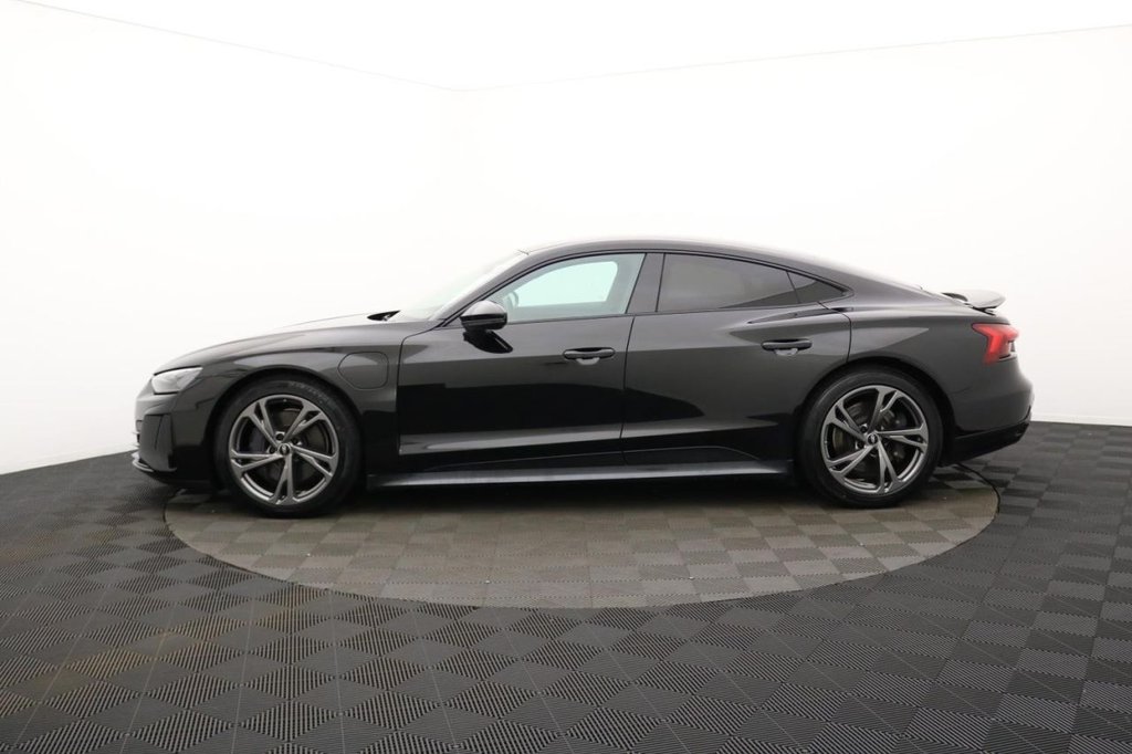 USED 2022 22 AUDI E-TRON GT 93.4kWh Saloon 4dr Electric Auto quattro (476 ps) Pan Roof, Car Play, Sat Nav