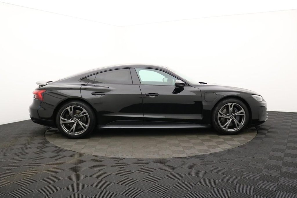 USED 2022 22 AUDI E-TRON GT 93.4kWh Saloon 4dr Electric Auto quattro (476 ps) Pan Roof, Car Play, Sat Nav