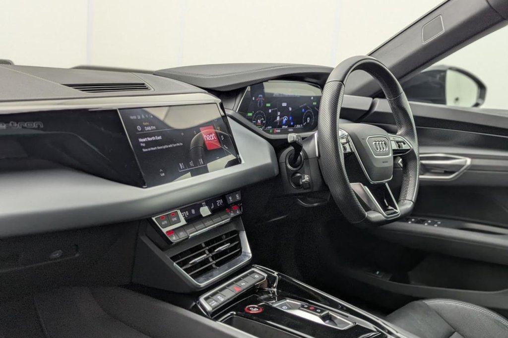 USED 2022 22 AUDI E-TRON GT 93.4kWh Saloon 4dr Electric Auto quattro (476 ps) Pan Roof, Car Play, Sat Nav