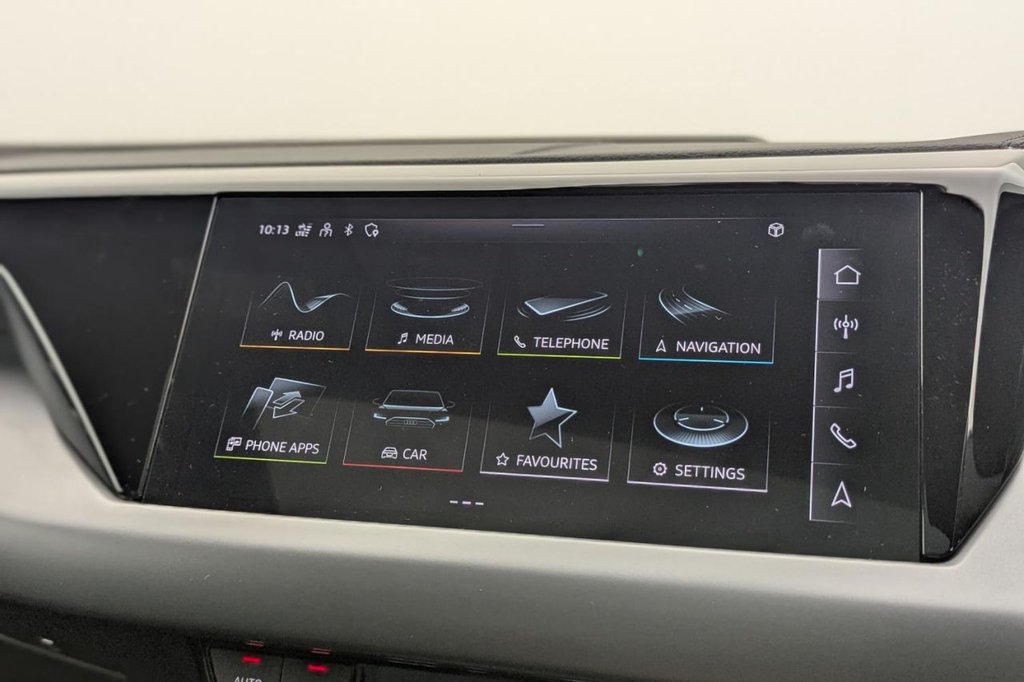 USED 2022 22 AUDI E-TRON GT 93.4kWh Saloon 4dr Electric Auto quattro (476 ps) Pan Roof, Car Play, Sat Nav