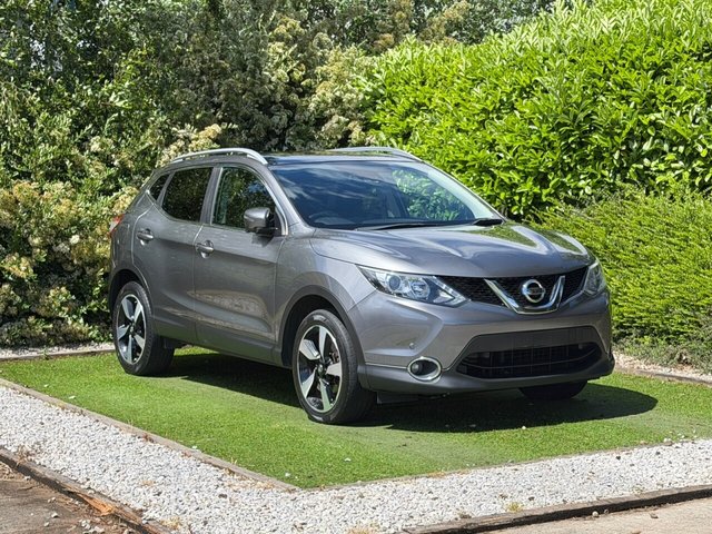 View our Nissan Qashqai range