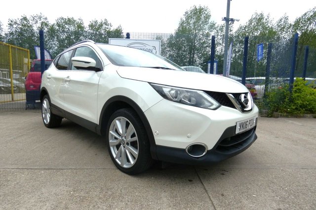 View our NISSAN QASHQAI