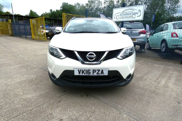 View our NISSAN QASHQAI