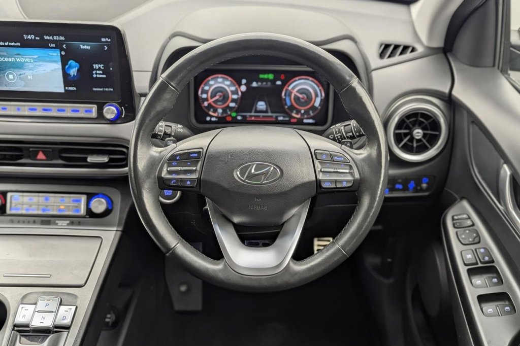 USED 2021 21 HYUNDAI KONA 64kWh Premium SUV 5dr Electric Auto (10.5kW Charger) (204 ps) Sat Nav, Keyless, Rear Camera