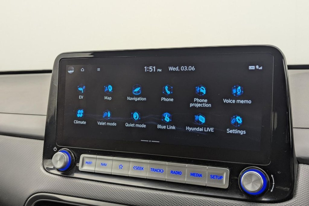 USED 2021 21 HYUNDAI KONA 64kWh Premium SUV 5dr Electric Auto (10.5kW Charger) (204 ps) Sat Nav, Keyless, Rear Camera