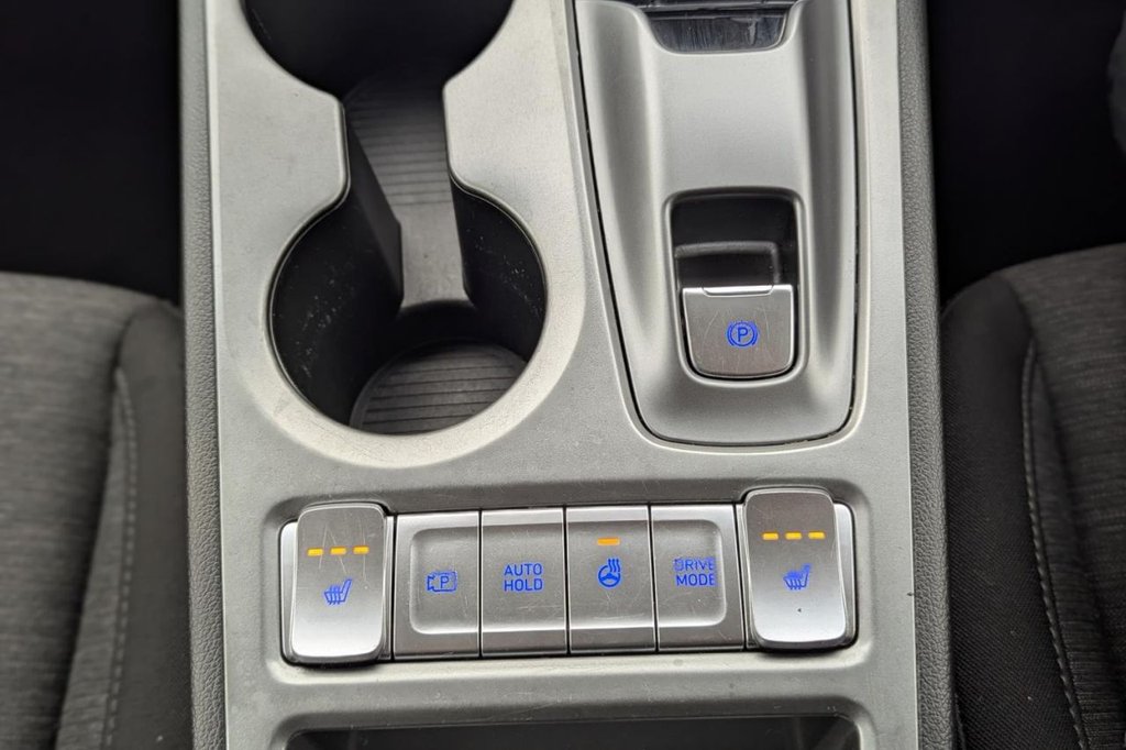 USED 2021 21 HYUNDAI KONA 64kWh Premium SUV 5dr Electric Auto (10.5kW Charger) (204 ps) Sat Nav, Keyless, Rear Camera