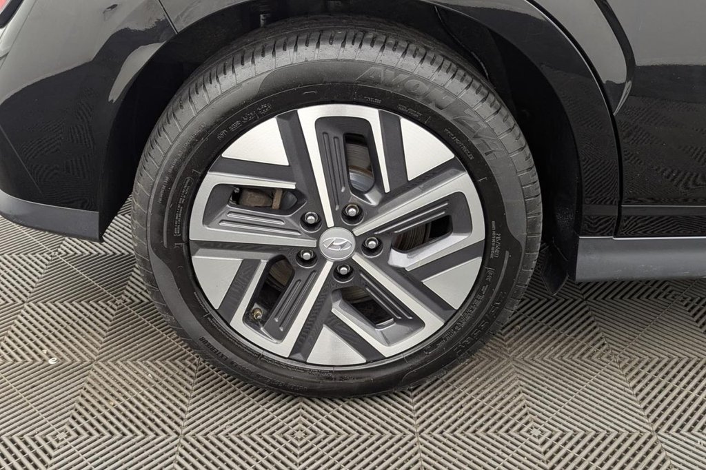 USED 2021 21 HYUNDAI KONA 64kWh Premium SUV 5dr Electric Auto (10.5kW Charger) (204 ps) Sat Nav, Keyless, Rear Camera