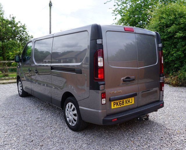 View our VAUXHALL VIVARO
