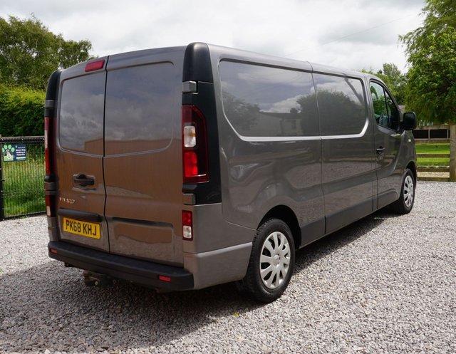 View our VAUXHALL VIVARO