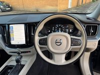 USED 2018 67 VOLVO XC60 2.0 D4 Momentum SUV 5dr Diesel Auto AWD Euro 6 (s/s) (190 ps) PanRoof/AppleCarP/FullVolvHist