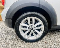 USED 2012 62 MINI COUNTRYMAN 1.6 Cooper D SUV 5dr Diesel Manual Euro 5 (s/s) (112 ps) Spec check when new: Folding Exterior Mirrors, Electric, Darkened Rear Glass, Multi-function for Steering Wheel - opt extras total &pound;3105 . Full service history with first 5 done at main agent. Looks and drives superb.