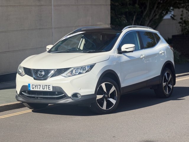 View our Nissan Qashqai 1.2 DIG-T N-Connecta SUV 5dr Petrol Manual 2WD Euro 6 (s/s) (115 ps)