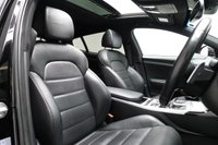 USED 2019 19 KIA STINGER 2.0 T-GDi GT-Line S Gran Turismo 5dr Petrol Auto Euro 6 (s/s) (242 bhp) FULL HISTORY+PANROOF+HEAT SEAT