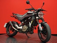 USED 2022 22 HUSQVARNA SVARTPILEN 125 TRADE BIKES AT TRADE PRICES AKRAPOVIC EXHAUST