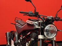 USED 2022 22 HUSQVARNA SVARTPILEN 125 TRADE BIKES AT TRADE PRICES AKRAPOVIC EXHAUST
