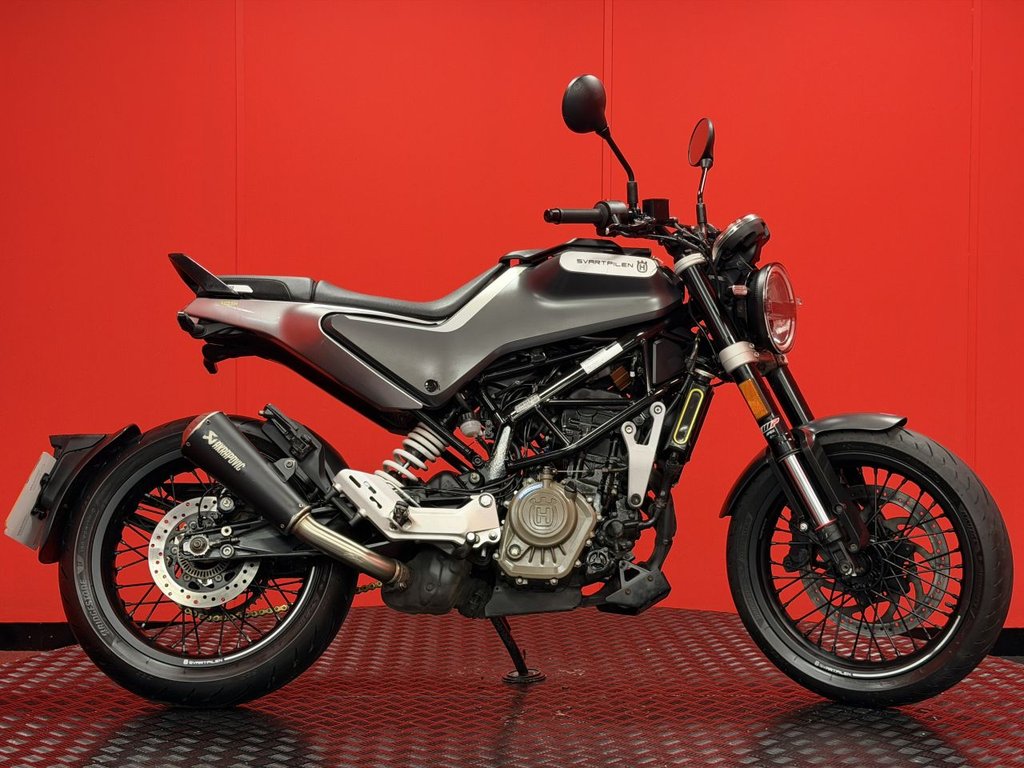 USED 2022 22 HUSQVARNA SVARTPILEN 125 TRADE BIKES AT TRADE PRICES AKRAPOVIC EXHAUST