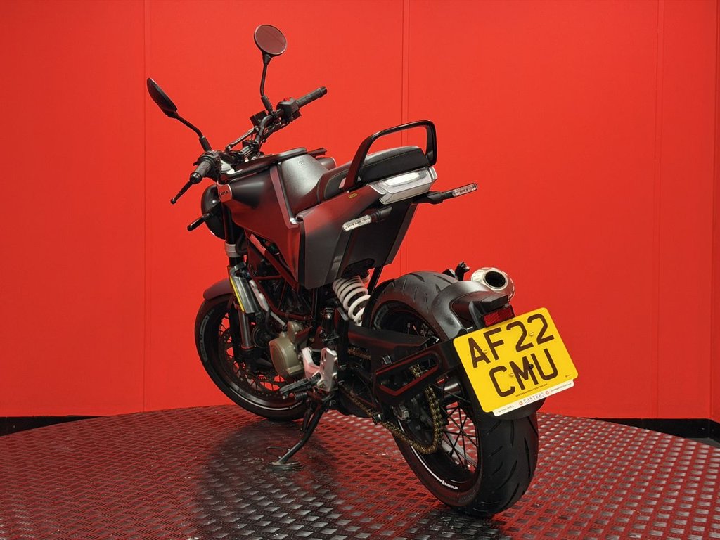 USED 2022 22 HUSQVARNA SVARTPILEN 125 TRADE BIKES AT TRADE PRICES AKRAPOVIC EXHAUST