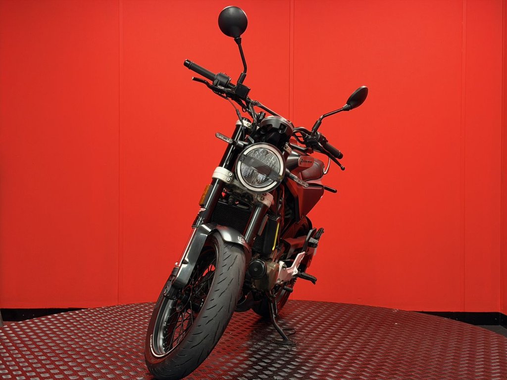 USED 2022 22 HUSQVARNA SVARTPILEN 125 TRADE BIKES AT TRADE PRICES AKRAPOVIC EXHAUST