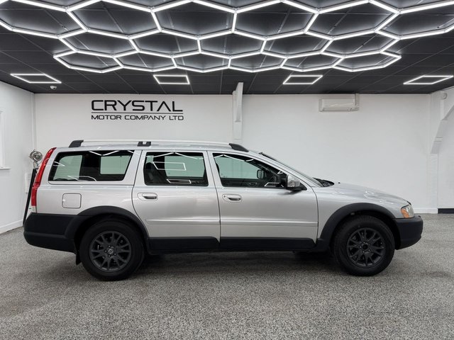 View our VOLVO XC70