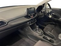 USED 2018 67 HYUNDAI I30 1.4 T-GDi SE Nav Fastback 5dr Petrol DCT Euro 6 (s/s) (140 ps) Great Service History