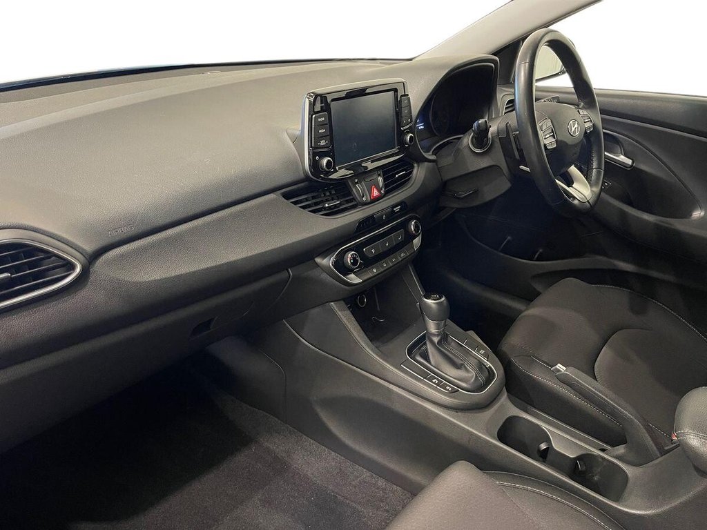USED 2018 67 HYUNDAI I30 1.4 T-GDi SE Nav Fastback 5dr Petrol DCT Euro 6 (s/s) (140 ps) Great Service History