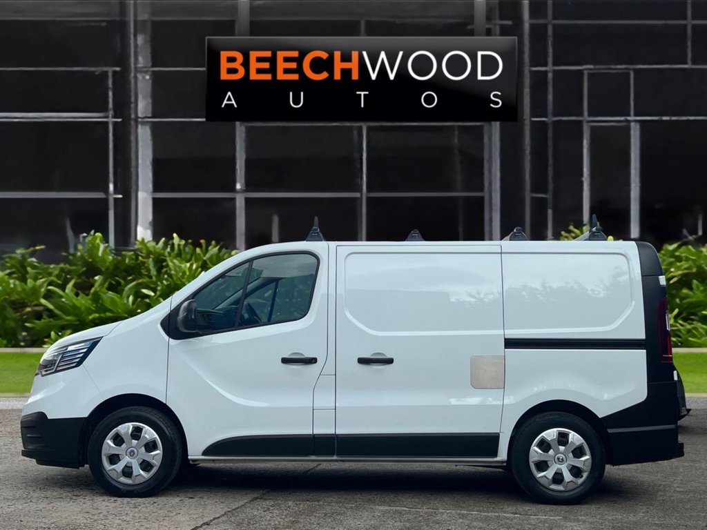 USED 2024 24 RENAULT TRAFIC 2.0 dCi Blue SL30 Start Panel Van 5dr Diesel Manual L1 H1 Euro 6 (s/s) (130 ps) 
