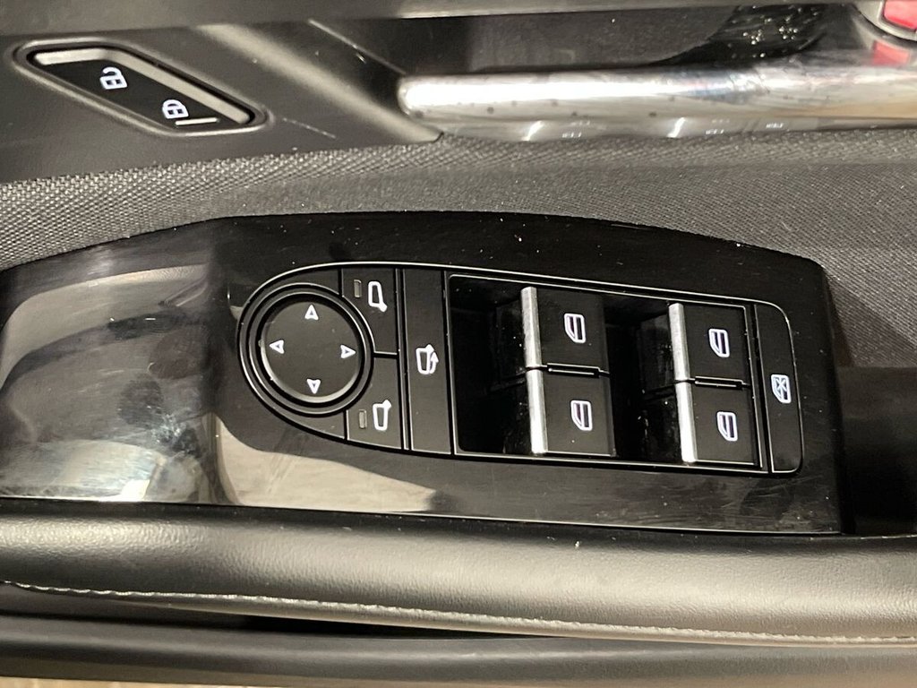 USED 2022 22 MAZDA CX-30 2.0 e-SKYACTIV G MHEV Sport Lux SUV 5dr Petrol Auto Euro 6 (s/s) (122 ps) FRONT AND REAR PARKING SENSORS