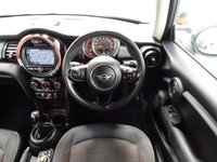 USED 2018 18 MINI HATCH 1.5 Cooper Hatchback 3dr Petrol Manual Euro 6 (s/s) (136 ps) SAT NAV-APPLE CARPLAY-DAB