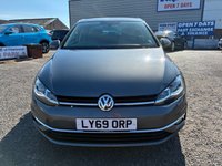 USED 2020 69 VOLKSWAGEN GOLF 1.5 TSI EVO Match Edition Hatchback 5dr Petrol DSG Euro 6 (s/s) (150 ps) 6 SERVICE STAMPS* AUTOMATIC* SAT NAV* PARKING SENSORS* CRUISE CONTROL* ELECTRIC HANDBRAKE* AUTO START / STOP* ECO MODE* DUAL CLIMATE CONTROL WITH AIR CON* HEATED SEATS