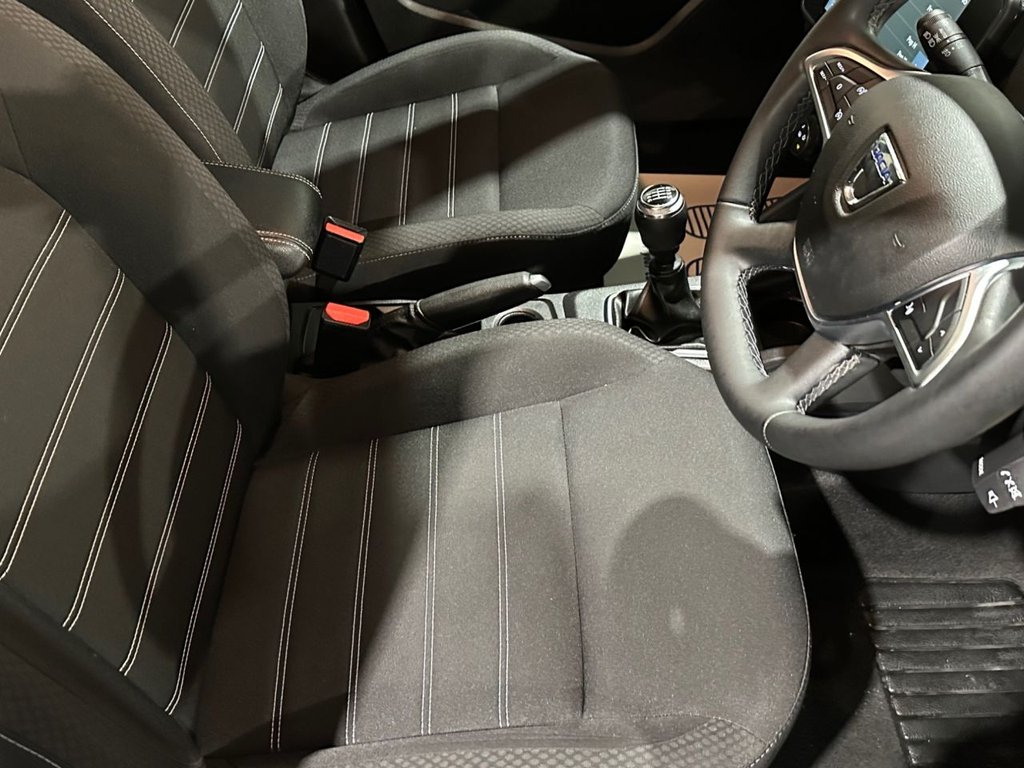 USED 2022 22 DACIA DUSTER 1.0 TCe Comfort SUV 5dr Bi Fuel Manual Euro 6 (s/s) (100 ps) 