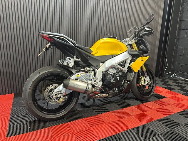 View our APRILIA TUONO 1100 V4