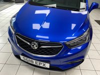 USED 2018 18 VAUXHALL MOKKA X 1.4i Turbo Elite Nav SUV 5dr Petrol Auto Euro 6 (140 ps) AEGEAN BLUE / BLACK JASMINE LEATHER TRIM / DUAL ZONE CLIMATE / HEATED FRONT SEATS / ELECTRIC WINDOWS / POWERFOLD MIRRORS / AUTOMATIC LIGHTS / CRUISE CONTROL / SPEED LIMITER / FRONT AND REAR SENSORS / DAB / BLUETOOTH / USB / SCREEN PROJECTION / SATNAV / PRIVACY GLASS / 18" ALLOY WHEELS / SERVICE HISTORY