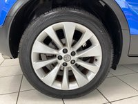 USED 2018 18 VAUXHALL MOKKA X 1.4i Turbo Elite Nav SUV 5dr Petrol Auto Euro 6 (140 ps) AEGEAN BLUE / BLACK JASMINE LEATHER TRIM / DUAL ZONE CLIMATE / HEATED FRONT SEATS / ELECTRIC WINDOWS / POWERFOLD MIRRORS / AUTOMATIC LIGHTS / CRUISE CONTROL / SPEED LIMITER / FRONT AND REAR SENSORS / DAB / BLUETOOTH / USB / SCREEN PROJECTION / SATNAV / PRIVACY GLASS / 18" ALLOY WHEELS / SERVICE HISTORY