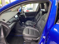 USED 2018 18 VAUXHALL MOKKA X 1.4i Turbo Elite Nav SUV 5dr Petrol Auto Euro 6 (140 ps) AEGEAN BLUE / BLACK JASMINE LEATHER TRIM / DUAL ZONE CLIMATE / HEATED FRONT SEATS / ELECTRIC WINDOWS / POWERFOLD MIRRORS / AUTOMATIC LIGHTS / CRUISE CONTROL / SPEED LIMITER / FRONT AND REAR SENSORS / DAB / BLUETOOTH / USB / SCREEN PROJECTION / SATNAV / PRIVACY GLASS / 18" ALLOY WHEELS / SERVICE HISTORY
