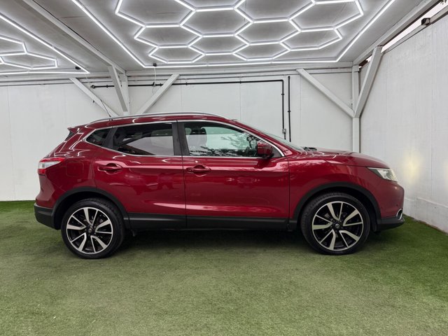 View our NISSAN QASHQAI