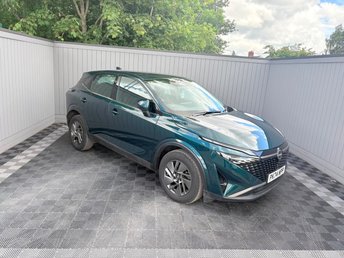 View our NISSAN QASHQAI