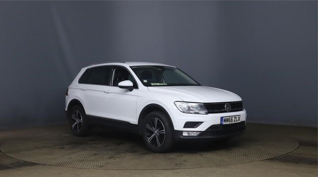 View our Volkswagen Tiguan 2.0 TDI BlueMotion Tech SE Navigation SUV 5dr Diesel Manual 4Motion Euro 6 (s/s) (150 ps)